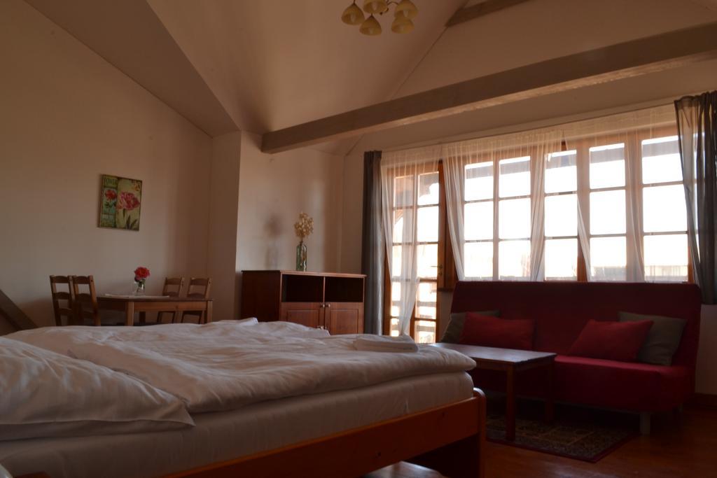 Penzion Dvur Krasikov Kokasice Extérieur photo