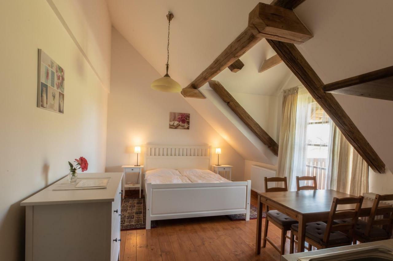 Penzion Dvur Krasikov Kokasice Extérieur photo