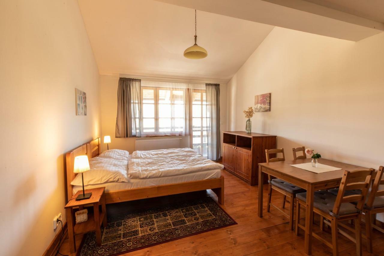 Penzion Dvur Krasikov Kokasice Extérieur photo